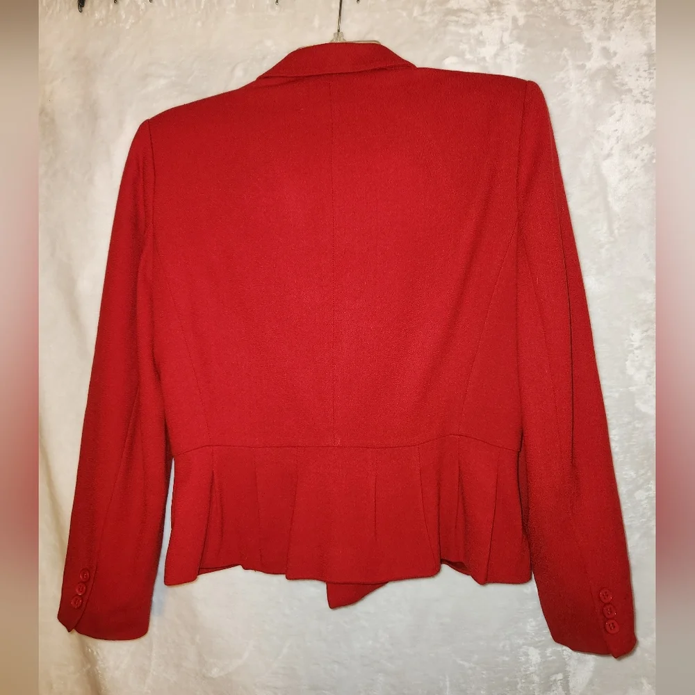 Christian Dior Red Fitted Wool Blazer with Tailored Silhouette Size 10